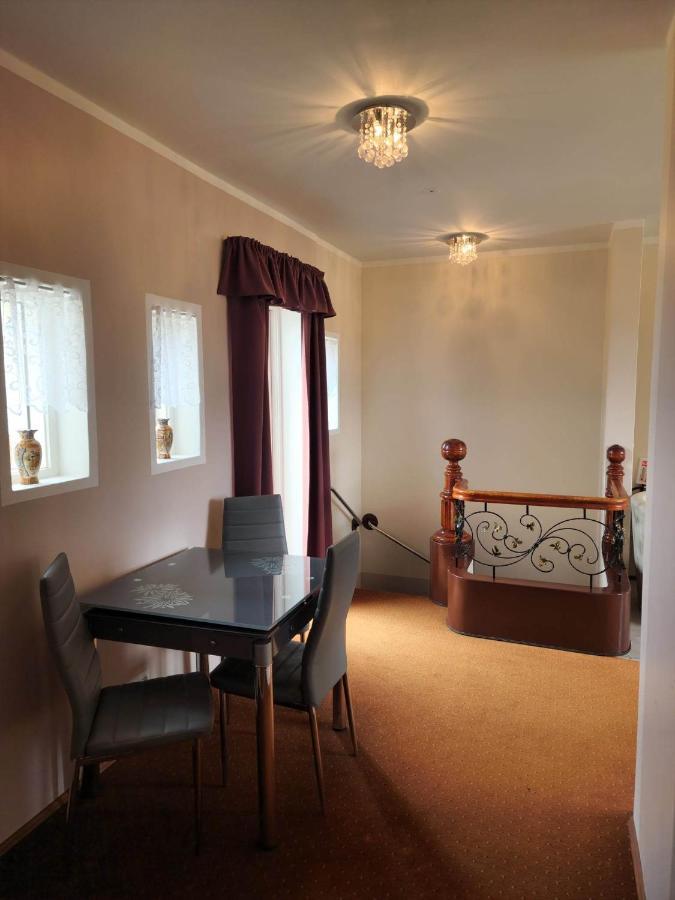 Kiljan Apartments & Rooms Blonduos Esterno foto