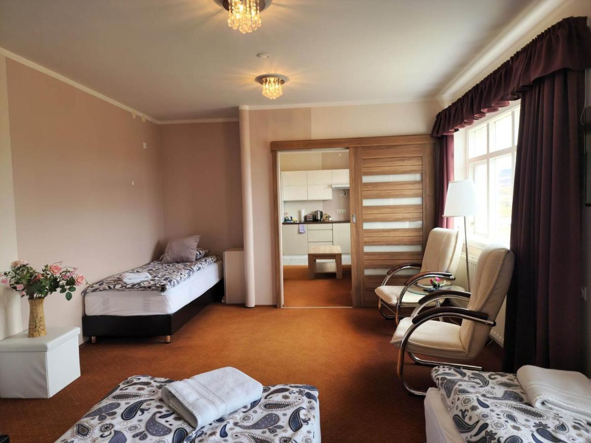 Kiljan Apartments & Rooms Blonduos Esterno foto