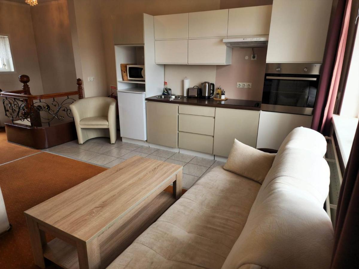 Kiljan Apartments & Rooms Blonduos Esterno foto